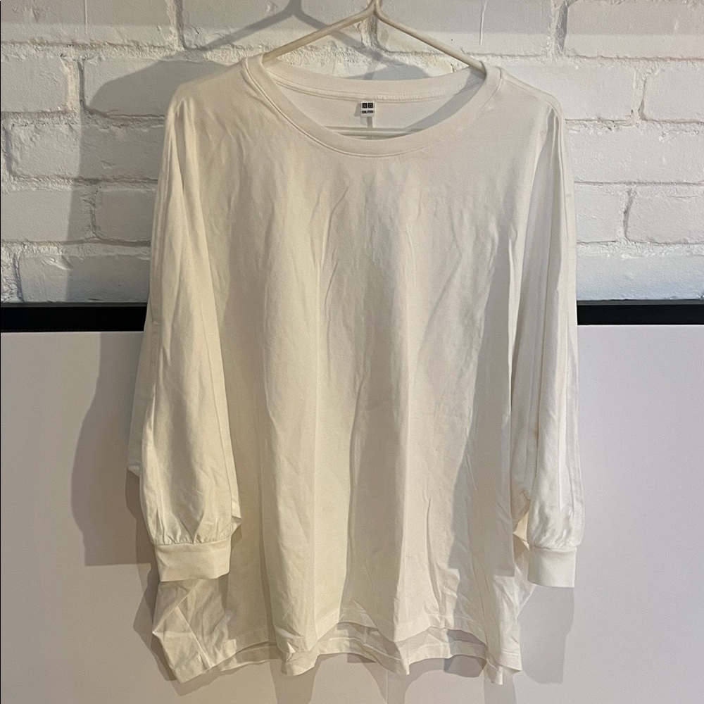 Uniqlo Classic White Women's Crew Neck Dolman Sleeve Top